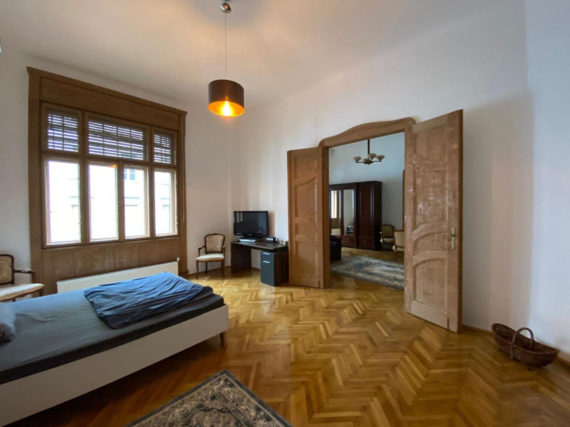Ultra-Central Apartment In The Loffler Palace Timisoara Exterior photo