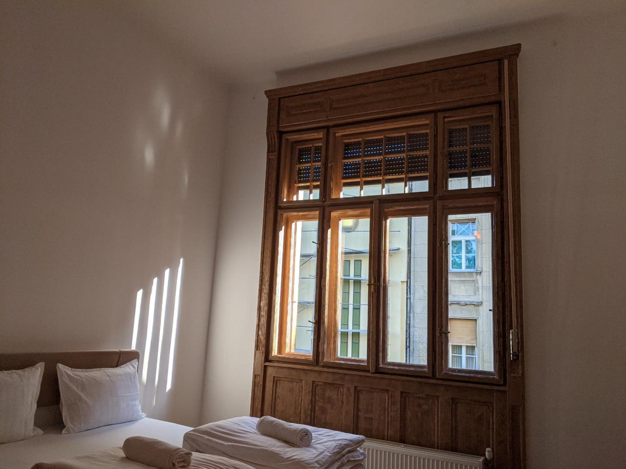 Ultra-Central Apartment In The Loffler Palace Timisoara Exterior photo